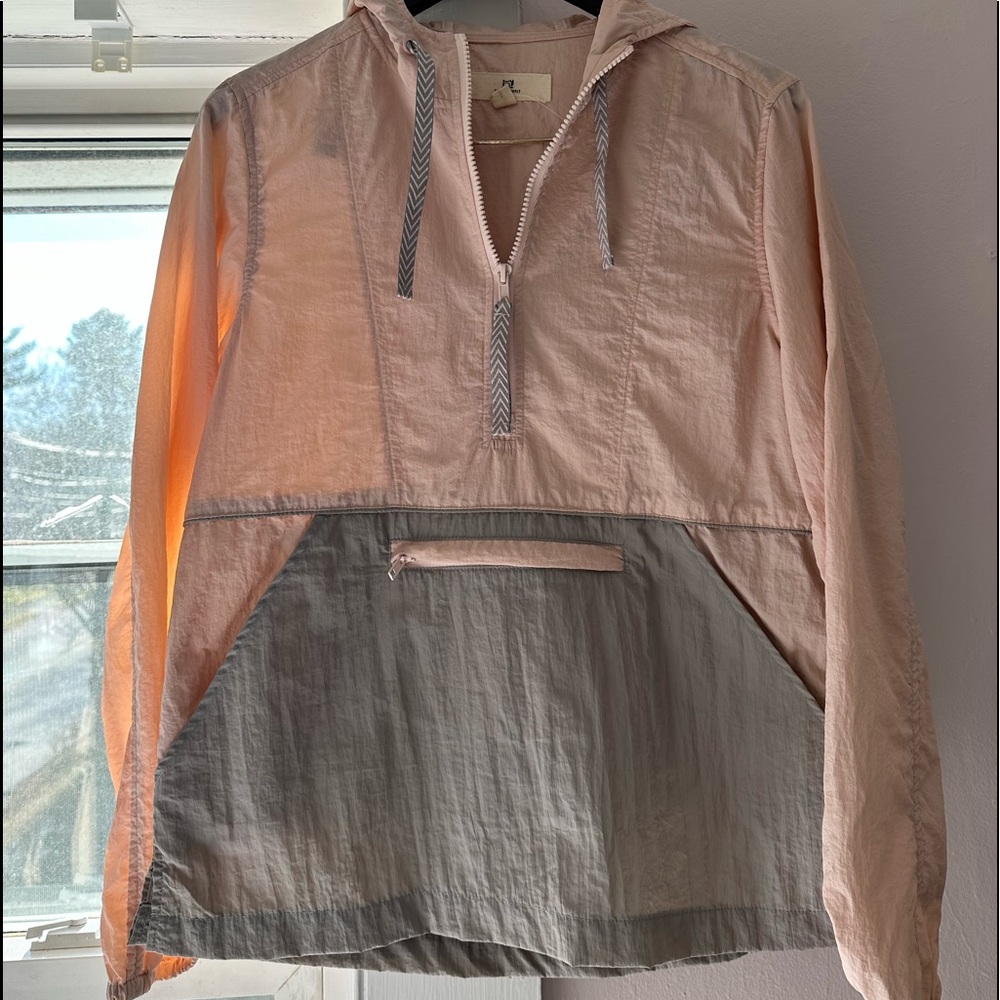 Hooded size small (s) women’s water resistant wind breaker